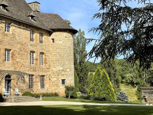 Castle in the beautiful French countryside with all modern comfort Terrou france