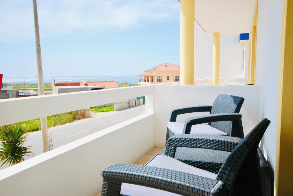 Maison de vacances Catarina House - Baleal Beach, Balcony, Pool 170 Avenida do Mar, 2520-101 Ferrel