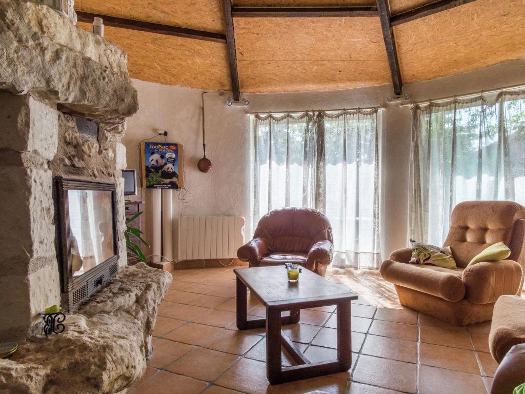 Maison de vacances Cave house with a unique charm in the Valley of the Loire Castles! , 36360 Faverolles