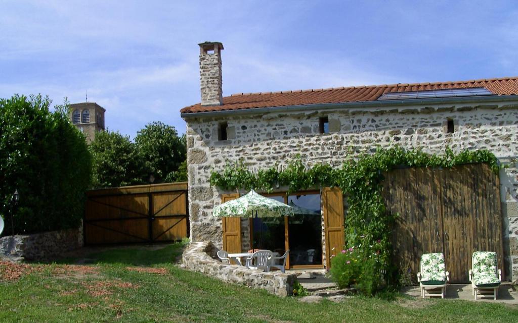 Maison de vacances Cellier de la Fontaine Le Bourg, 42990 Saint-Georges-en-Couzan