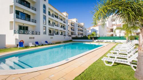 Central Albufeira Great Location Sleeps 6 Areias Sao Joao portugal