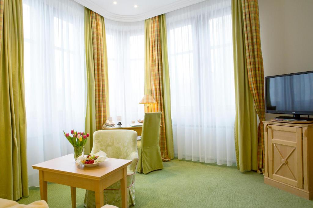 Hôtel Central-Hotel Kaiserhof Ernst-August-Platz 4, 30159 Hanovre