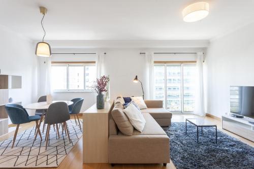 Appartement Central Orient Residence - Modern, spacious and sunny! By the river! Avenida Dom João II, 33 6 Frente Lado A Lisbonne