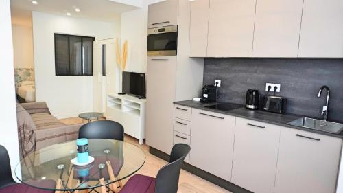 Appartement Centre Cannes, Appartement 202, 1 room By Palmazur 4 Rue de Turckheim Cannes