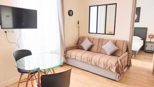 Centre Cannes, Appartement 301, 1 room By Palmazur Cannes france