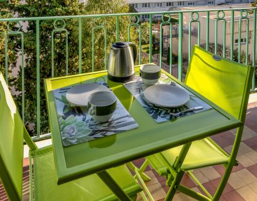 Appartement Centre, deux pièces, calme, terrasse plein sud 27 Rue de Paris Nice