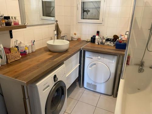 centre Pierrefonds superbe appartement + parking Pierrefonds france