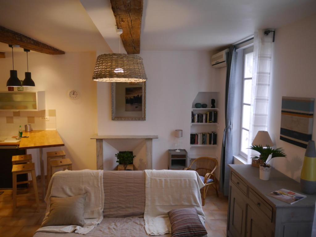 Appartement Centre Ville, Confortable appartement 60m2 Rue Favart, 84000 Avignon