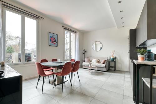 Centric nice apartment 2 steps Le Marais -Republic Paris france