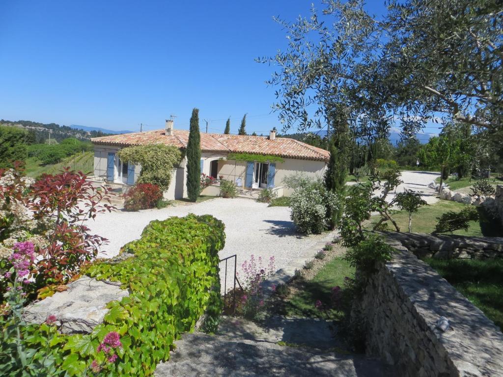 Maisons de vacances Cerise en Provence 2670 Route de Murs, 84210 Venasque