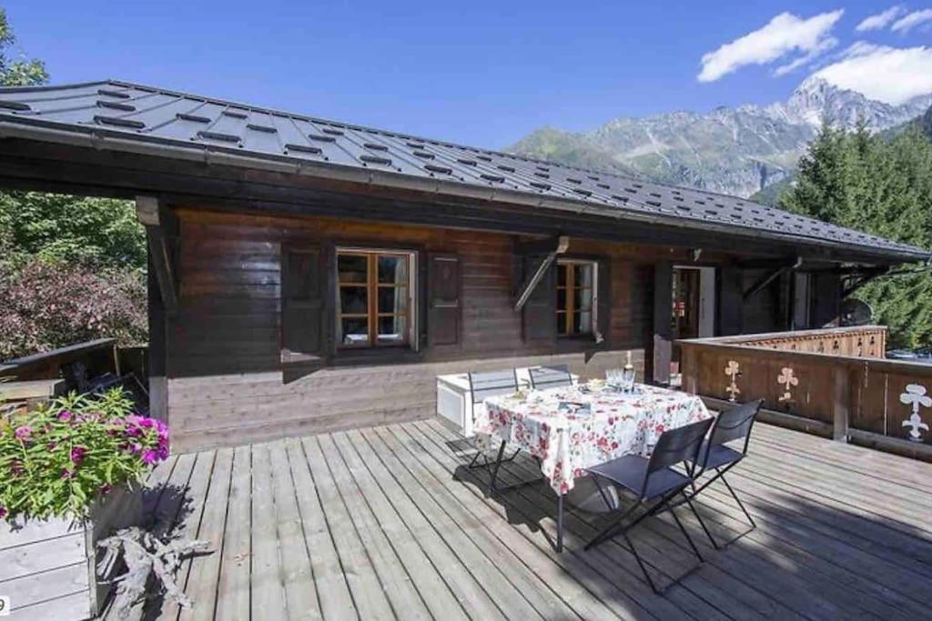 Chalet 5 bedrooms Sauna & Jacuzzi chalet in Argentiere 145 Route du Plagnolet 74400 Chamonix-Mont-Blanc