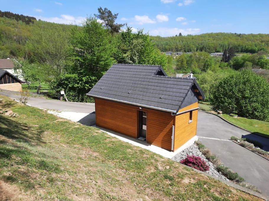 Chalet Chalet à L'orée du bois avec parking 5 Chemin du Haut Rivage, 08800 Tournavaux