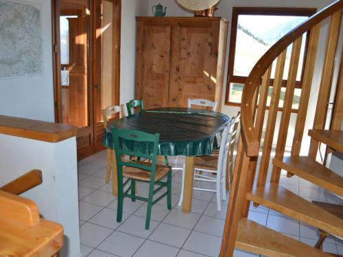 Chalet Chalet Albiez-Montrond, 4 pièces, 8 personnes - FR-1-618-16 Montée du Col Albiez-Montrond