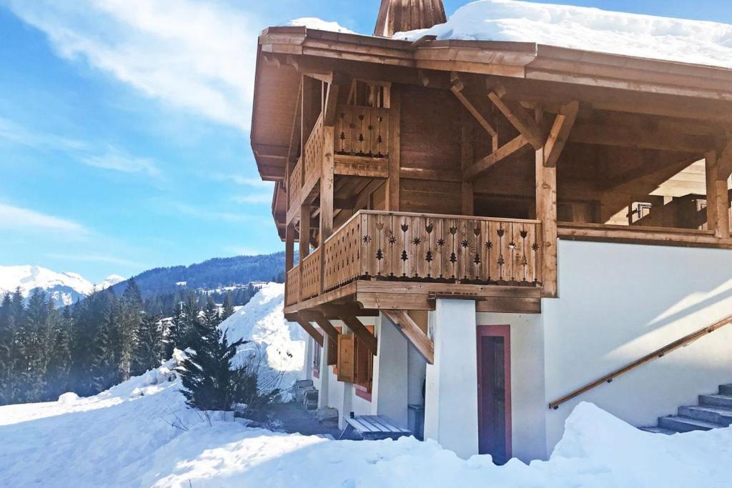 Chalet Chalet Amitie near supervised lake, 100 m slopes, multi-activity pass FREE 780 Route de la Turche Lieu Dit Les Grands Champs, 74260 Les Gets