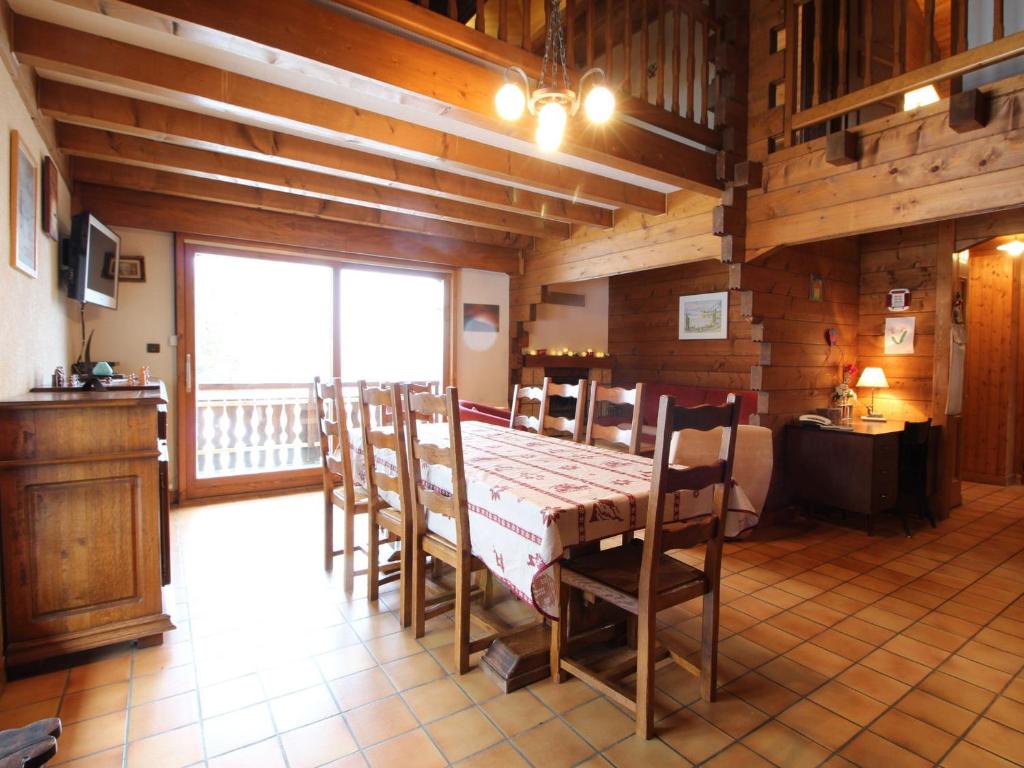 Chalet Chalet Arâches-la-Frasse, 5 pièces, 7 personnes - FR-1-572-187 224 route des feux, 74300 Arâches-la-Frasse