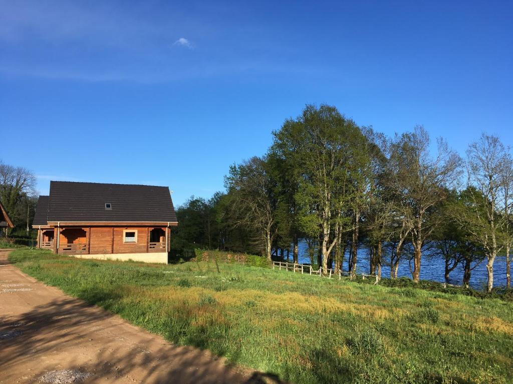 Chalet Au bord du lac III Bonin 58120 Montigny-en-Morvan