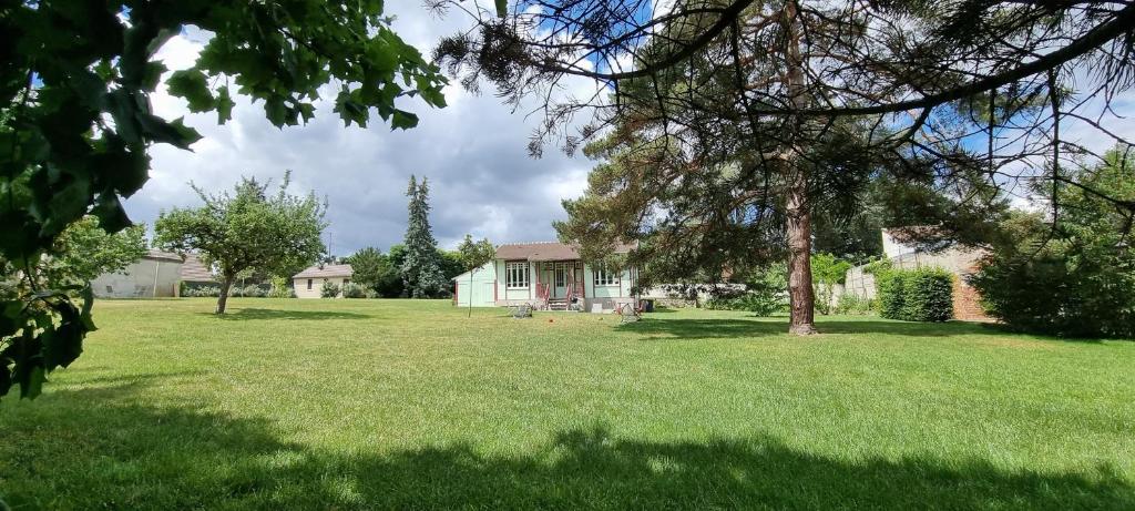 Maison de vacances Chalet au calme en forêt 18 Rue des Genêts, 60580 Coye-la-Forêt