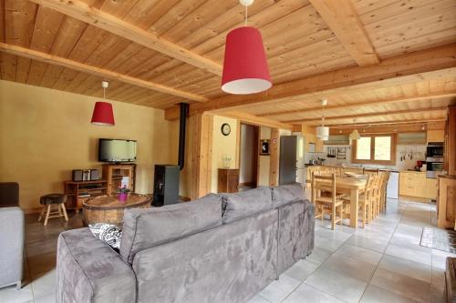 CHALET AU CALME - SEYTROUX - 12 PERSONNES- COMBETTE Seytroux france