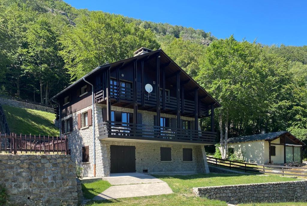 Chalet Chalet au Mont-Lozère - Chantegrive Lotissement Chantegrive, 48800 Pourcharesses