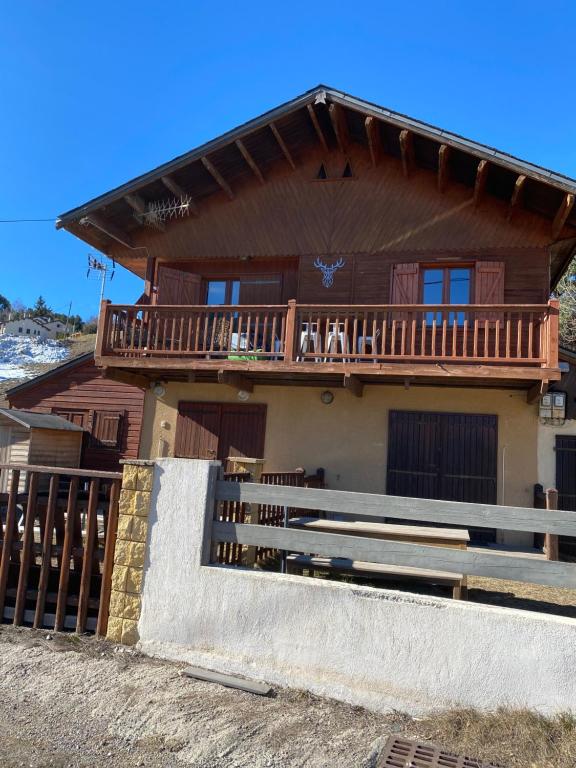 Chalet chalet au pieds des pistes le cambre aze 10 RUE DES CHEVREUILS  ST PIERRE DELS FORCATS 66210, 66210 Bolquère-Pyrénées 2000