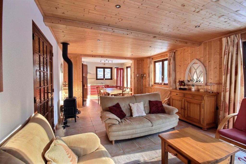 Chalet CHALET AVEC VUE DEGAGEE - SAINT JEAN D'AULPS - 8 PERSONNES - MOUILLETTES Impasse des Mouillettes 392, 74430 Saint-Jean-dʼAulps