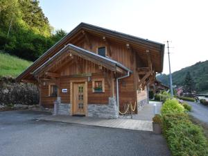 Beautiful chalet in La Bresse with sauna