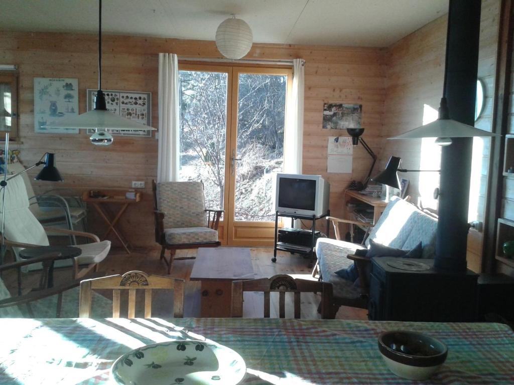 Beautiful Chalet with Terrace Garden Barbecue Parking , 05160 Saint-Apollinaire