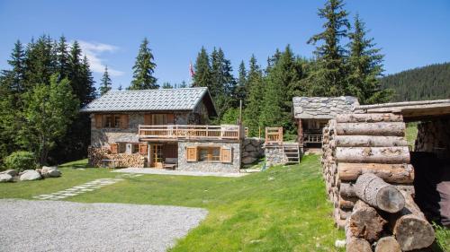 Chalet bergerie au coeur du golf de Méribel Les Allues france