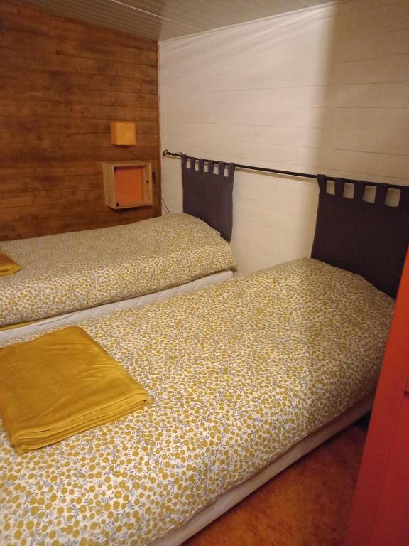 Chalet Bungalow la Bohémienne Route des Roches 76350 Oissel