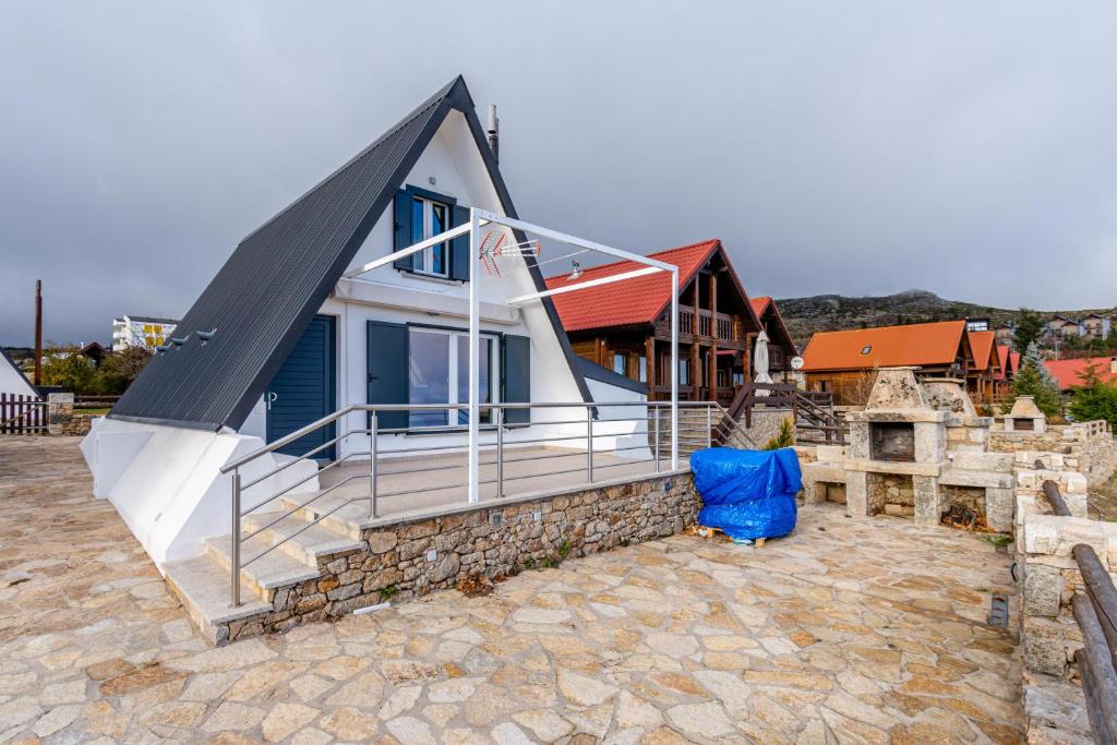 Chalet Bungalow QJ RUA URZE - PENHAS DA SAÚDE SERRA DA ESTRELA 6215-120 Covilhã