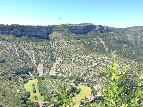 Cabane et potager sud Cévennes, jacuzzi en option