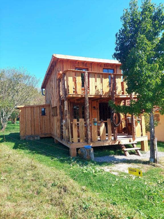 Chalet Cabane insolite/Chalet Gites Luzy Morvan Bourgogne 5 Route de Bibracte 58170 Luzy