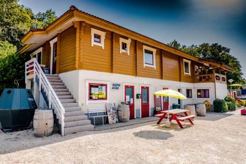 Camping Chalet Cahors - 4 pers. Le Reynou et Clos del Capré Mauroux