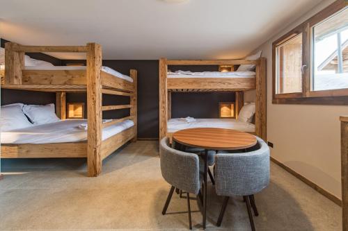 CAPRICORNE - Chalet sur les pistes avec sauna et home cinema