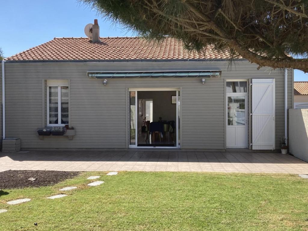 Casa con encanto, jardín, vistas y piscina 66800 Estavar