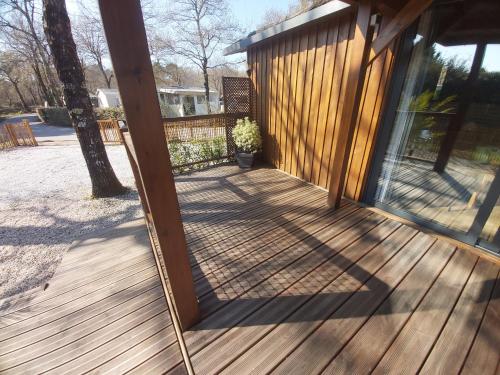 chalet 5personne/pking/15min des plages/piscine