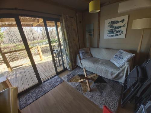 chalet 5personne/pking/15min des plages/piscine
