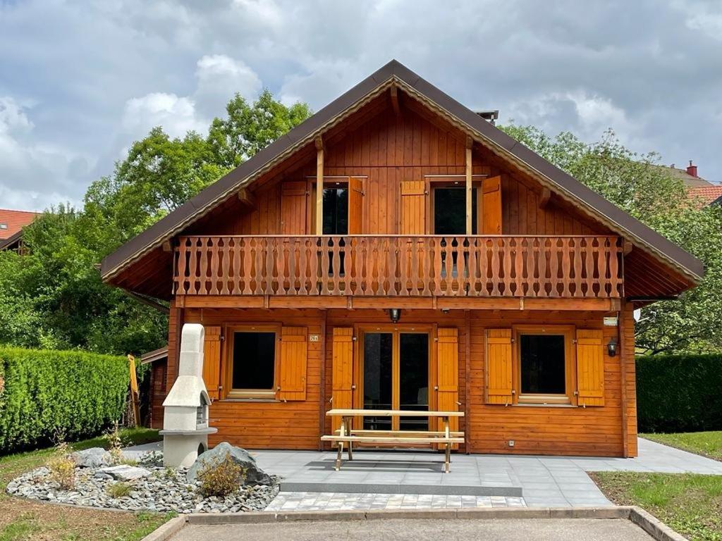 Chalet CHALET 6 PERS INDEPENDANT PROCHE CENTRE ET LAC 26 Rue Gérard d'Alsace 88400 Gérardmer