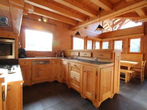 Chalet Chalet Arâches-la-Frasse, 6 pièces, 12 personnes - FR-1-572-30 99 Route des feux 74300 Arâches-la-Frasse Rhône-Alpes