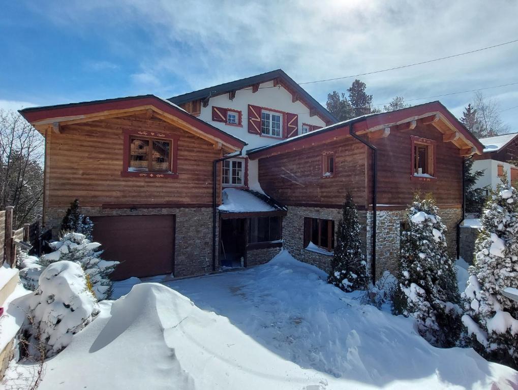 Chalet Azimut 3 Avenue des Lupins, 66210 Bolquère-Pyrénées 2000