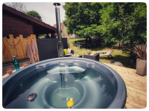 Chalet, bain nordique (spa) dans le triangle noir