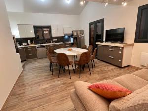 Chalet Barcelonnette, 5 pièces, 10 personnes - FR-1-165A-162