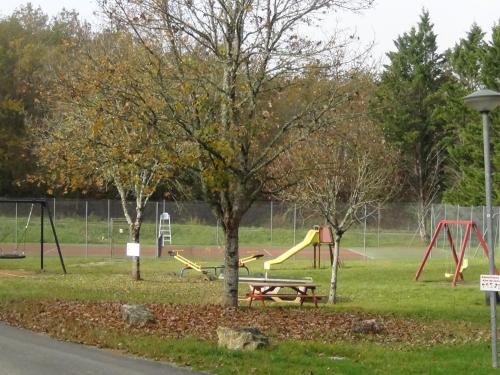 Chalet campagne, piscine, randonnées,paisible