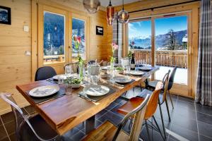 Chalet Carter - OVO Network