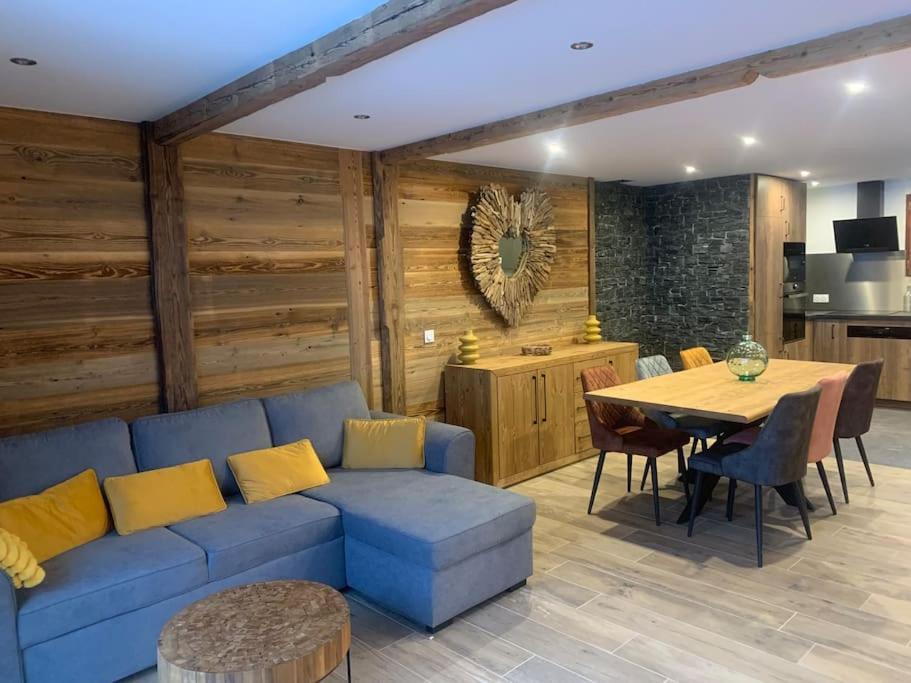 Chalet chaleureux et moderne à Méribel 15 chemin des pommettes, 73550 Les Allues