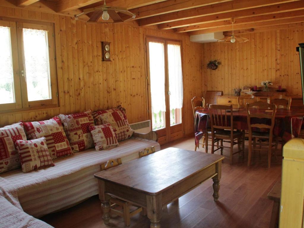 Chalet Chalet Châtel, 5 pièces, 8 personnes - FR-1-200-212 118 Chemin De Tres Les Pierres -  - 74390 Châtel