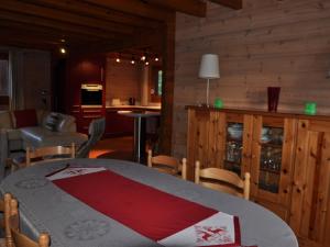 Chalet Chalet Châtel, 7 pièces, 10 personnes - FR-1-693-2 1382 Route du Linga 74390 Châtel Rhône-Alpes