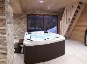 Chalet Chalet cocody jacuzz route restefond chalets cocody 04850 Jausiers Provence-Alpes-Côte d\'Azur