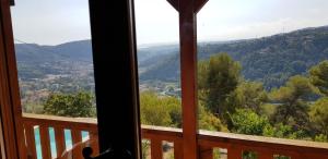 Chalet Côte d'Azur Piscine Terrasse et Vue Mer