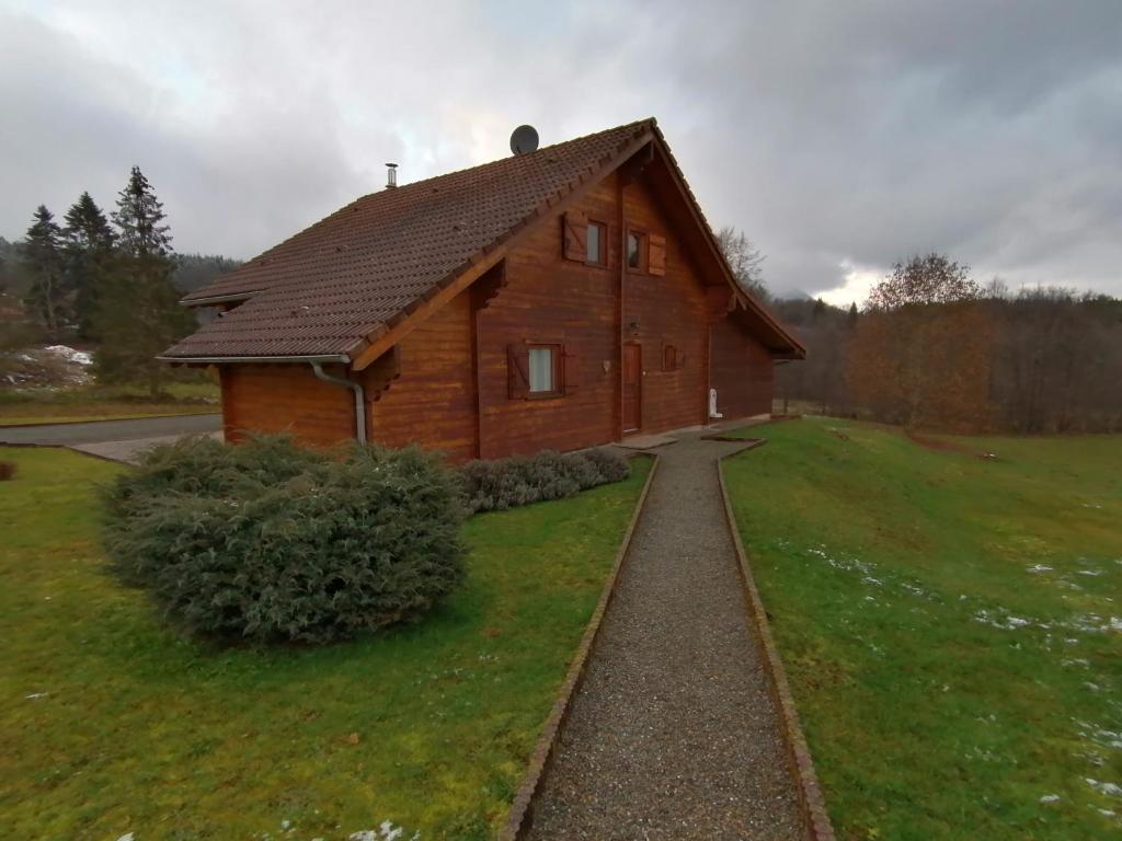 Chalet CHALET COUP DE COEUR MAGNIFIQUE MASSIF VOSGES ALSACE 14 RUE DE LA COSTELLE 67420 Saulxures